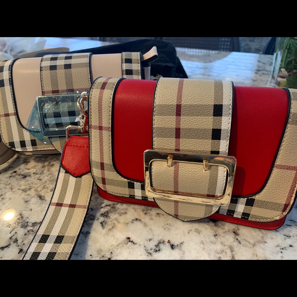 Brand new shoulder bag with removable strap